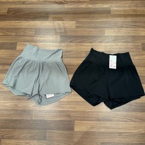 Halara Women’s high waisted 2-in-1 yoga shorts, 2 pairs, gray and black, size S